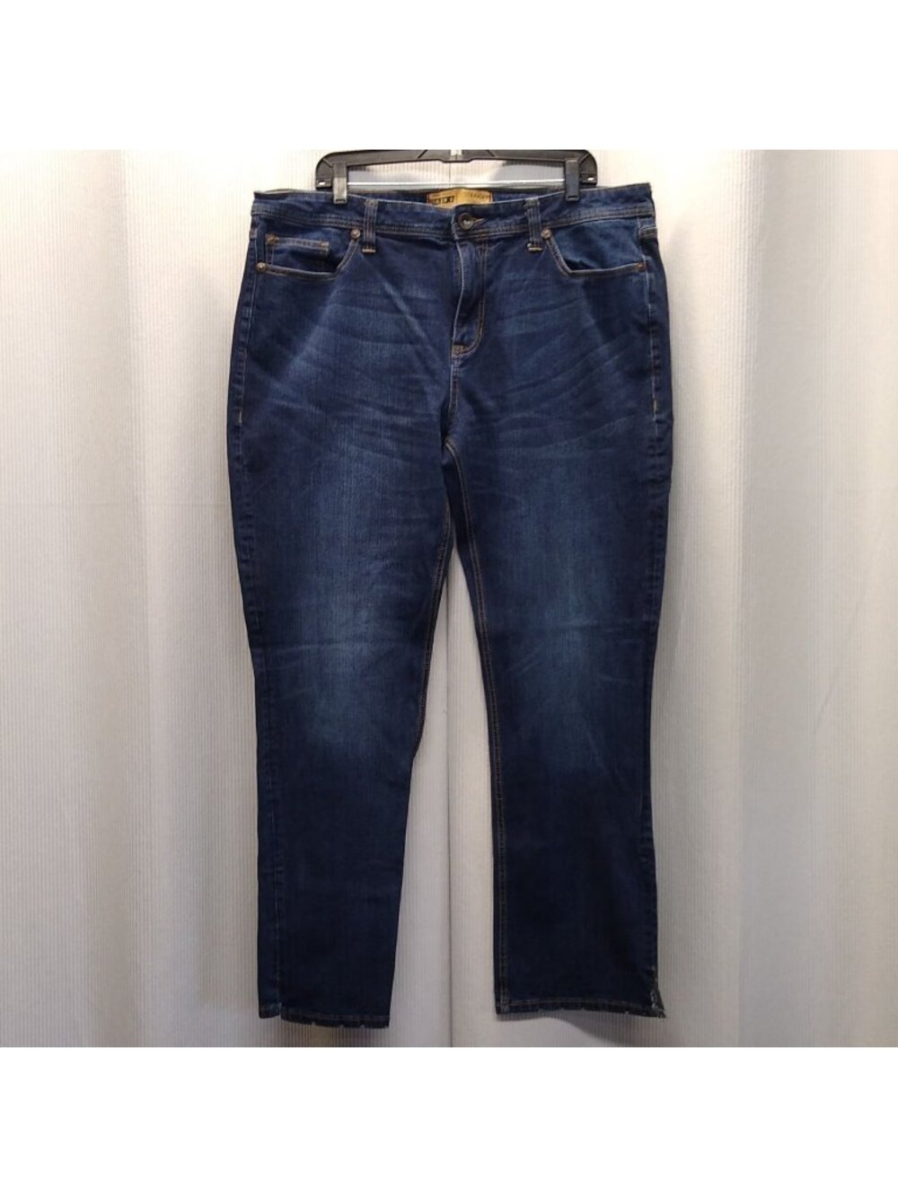 Seven7 Straight Fit Men's W40 L32 Style: SS201693 Premium Denim Cuffs Have Cuts